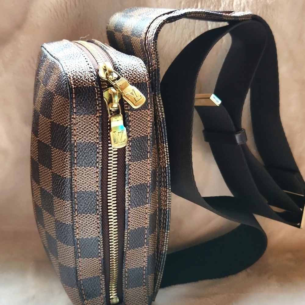 Louis Vuitton Damier Ebene Geronimos Crossbody Sling Bag (UNISEX) - Picture 3 of 10